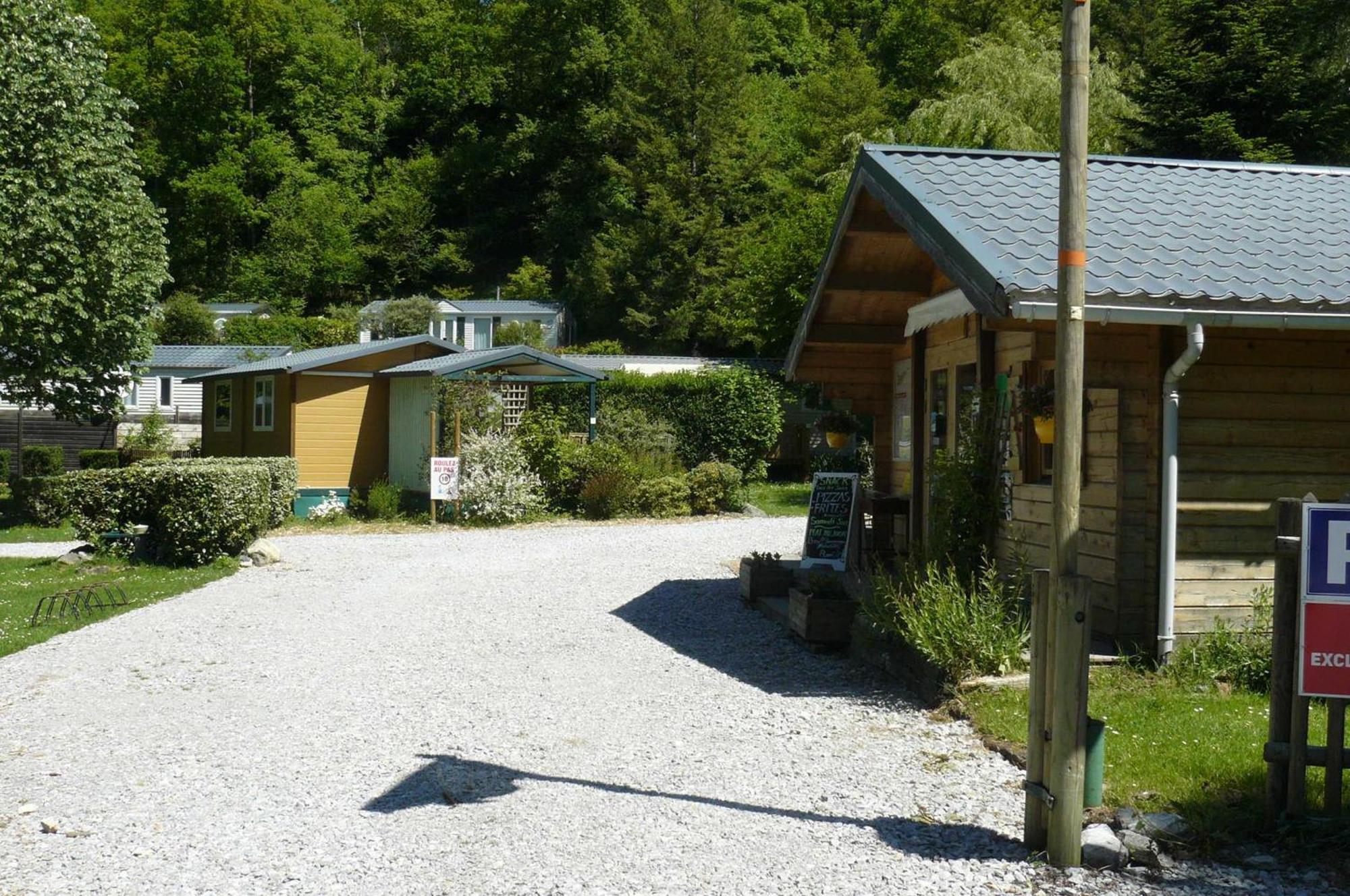 Camping Le Rey Louvie Juzon Eksteriør billede