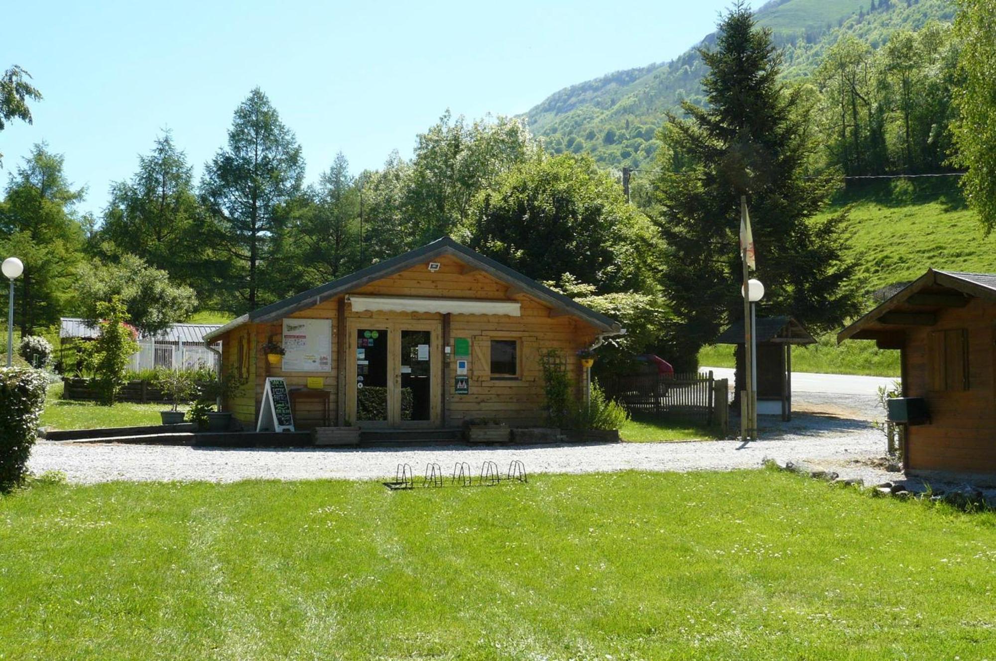 Camping Le Rey Louvie Juzon Eksteriør billede