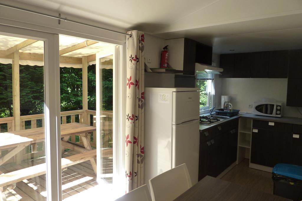 Camping Le Rey Louvie Juzon Værelse billede