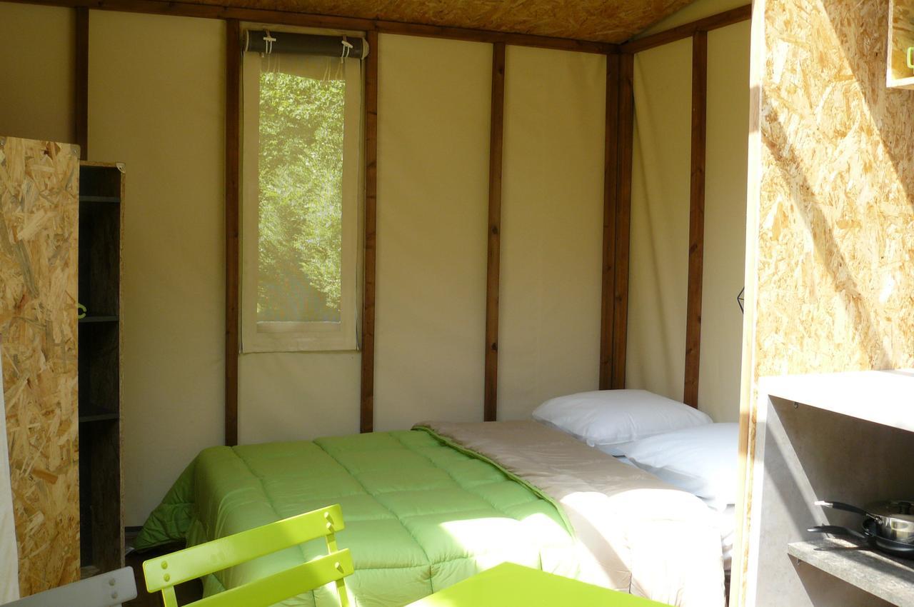 Camping Le Rey Louvie Juzon Eksteriør billede