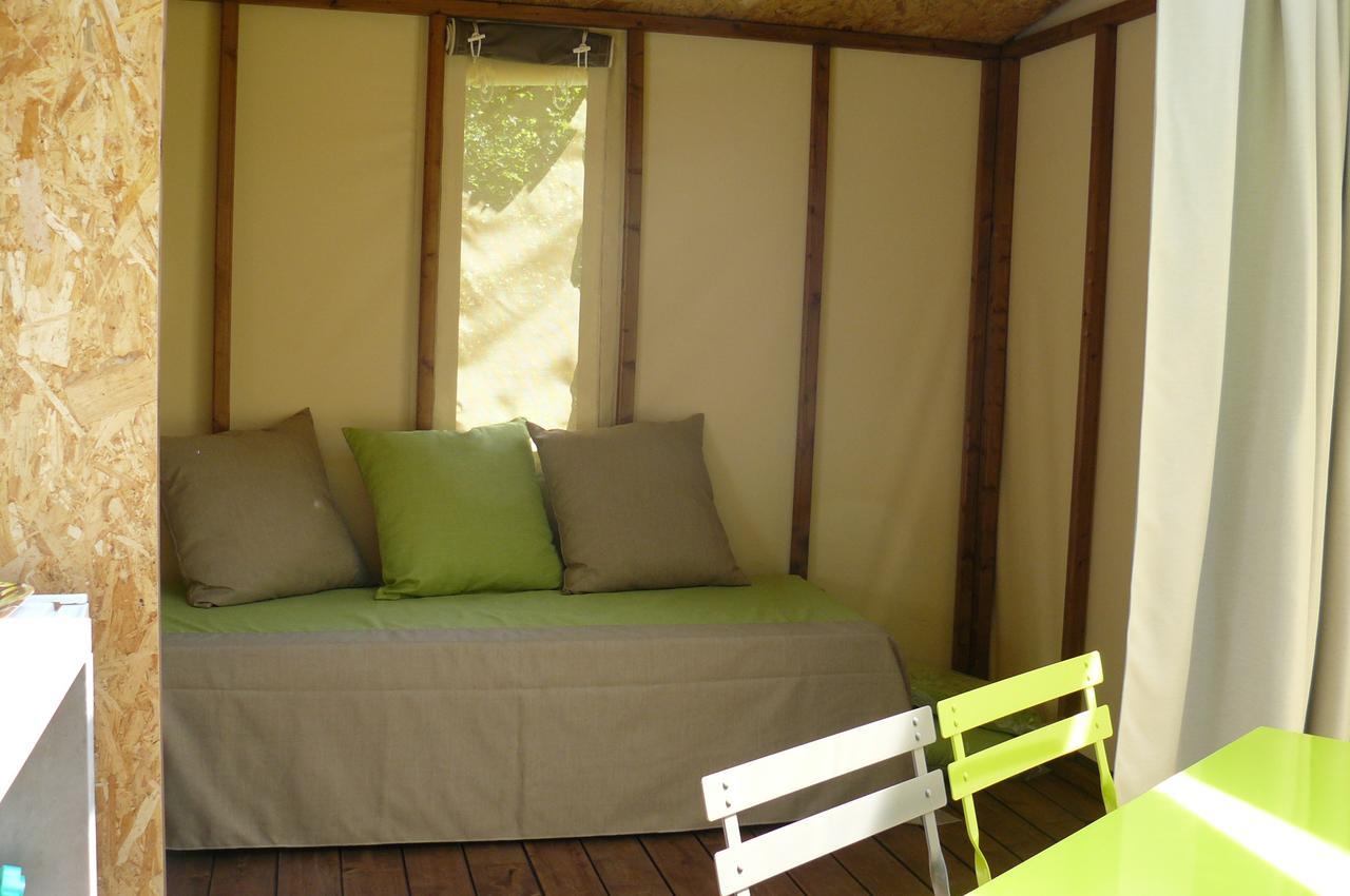 Camping Le Rey Louvie Juzon Eksteriør billede