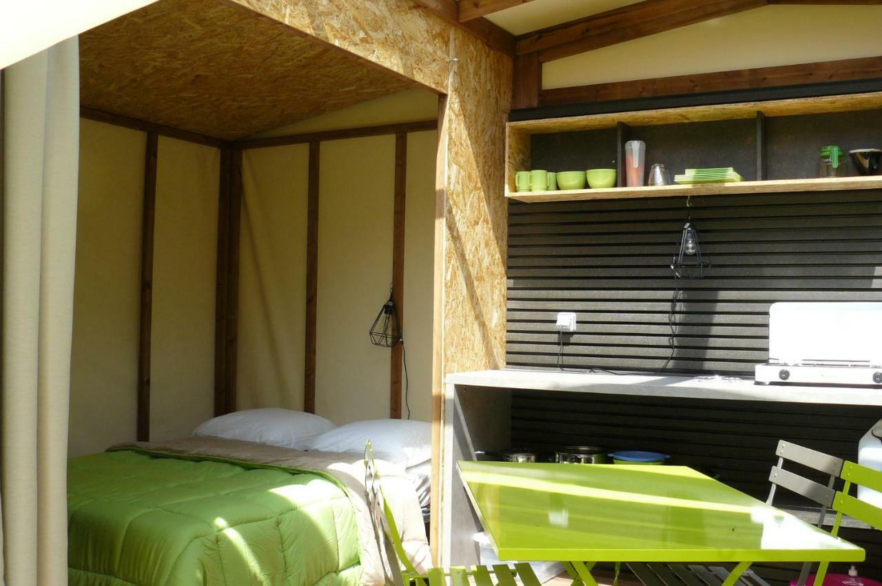 Camping Le Rey Louvie Juzon Eksteriør billede